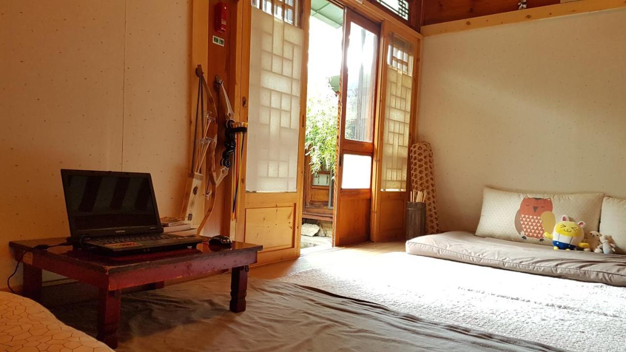 Gongsimga Hanok Guesthouse Seoul Eksteriør bilde